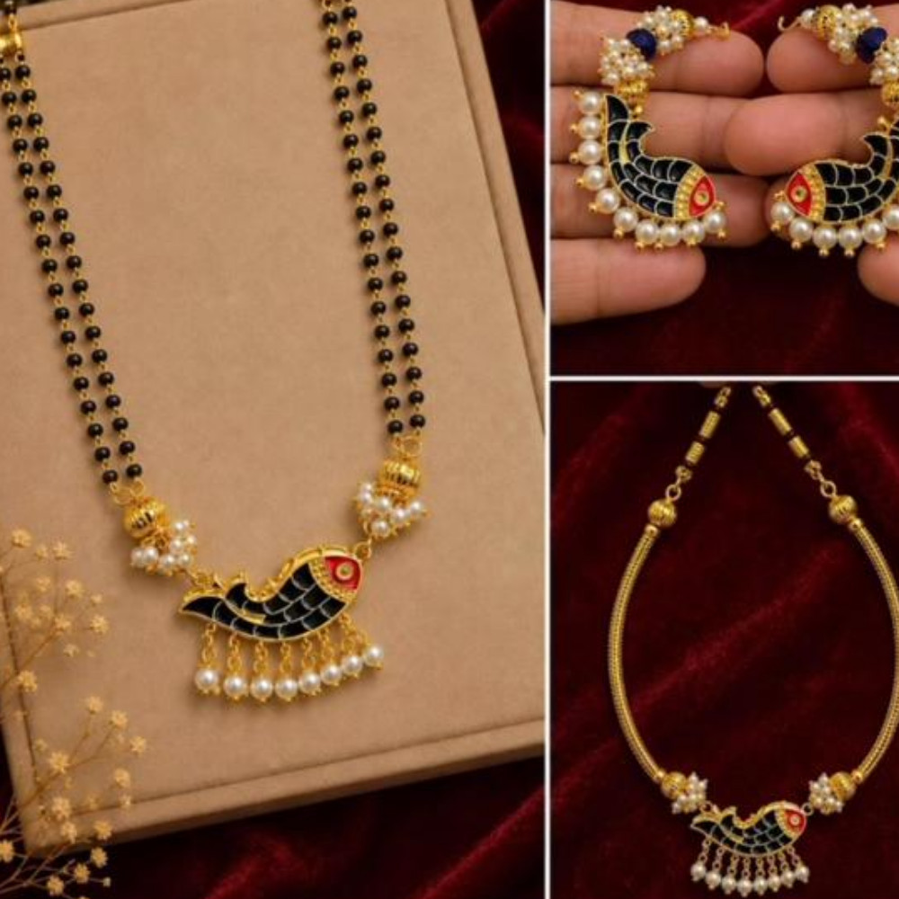 Graceful Pearl Necklace
